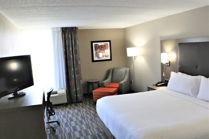 Room 6 of 21