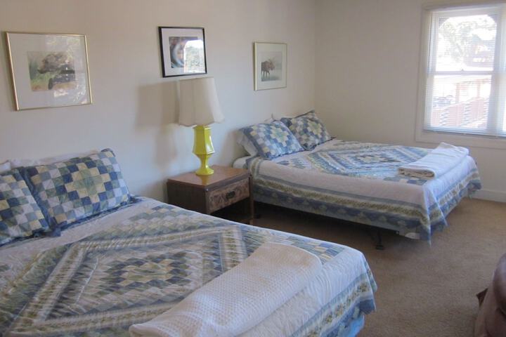 Room 34 of 42
