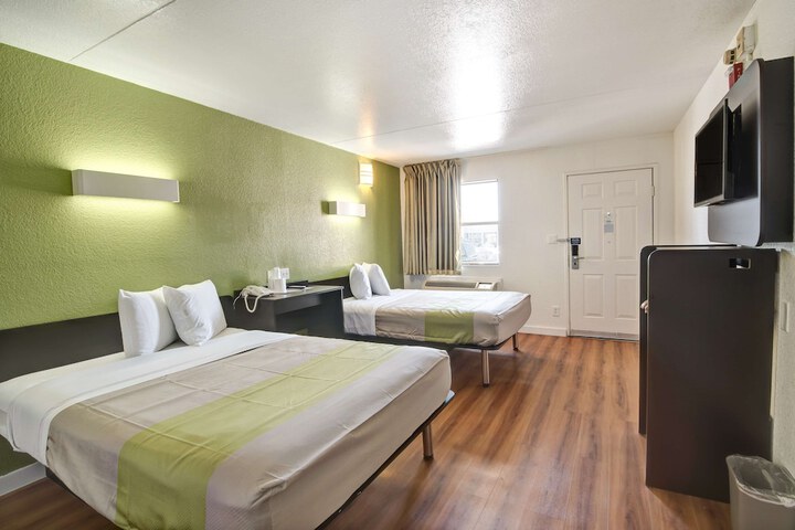 Room 22 of 30