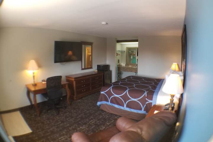 Room 16 of 46