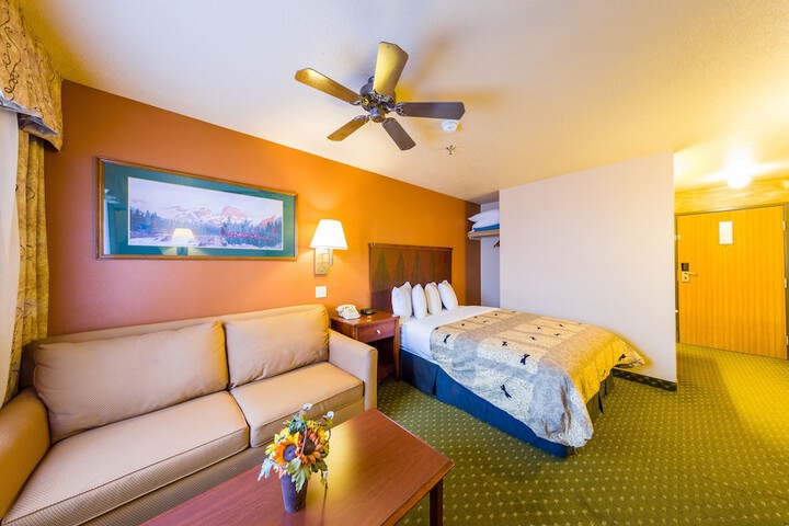 Room 14 of 33