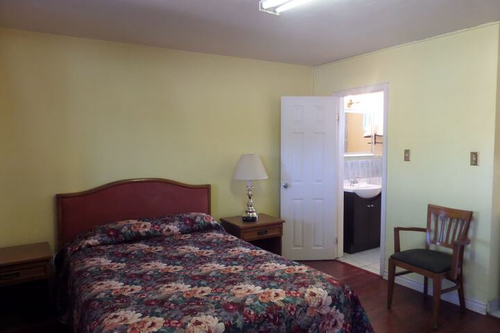 Room 26 of 43
