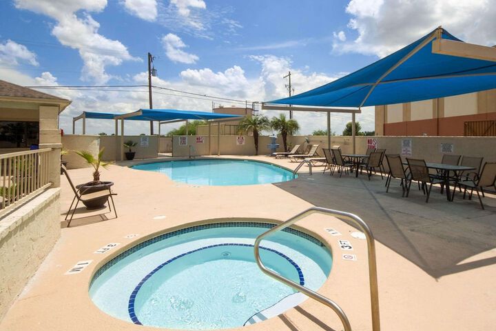 Pool 7 of 46