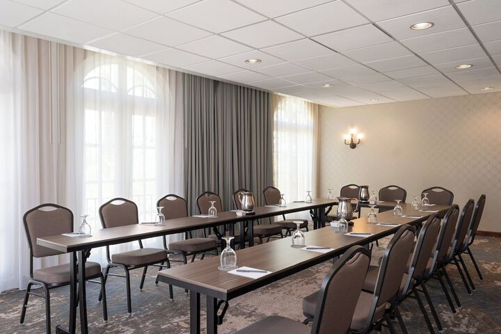 Crowne Plaza Phoenix - Chandler Golf Resort by IHG