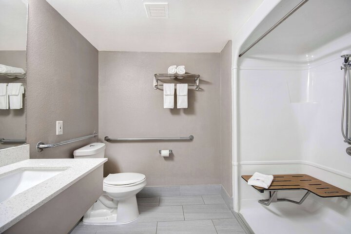 Room 15 of 26