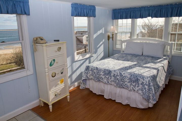 Room 17 of 48