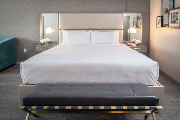 Tulsa Club Hotel Curio Collection by Hilton