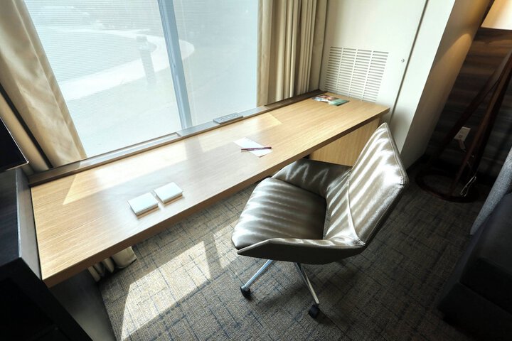 Room 26 of 37