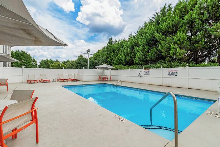 Pool 11 of 95