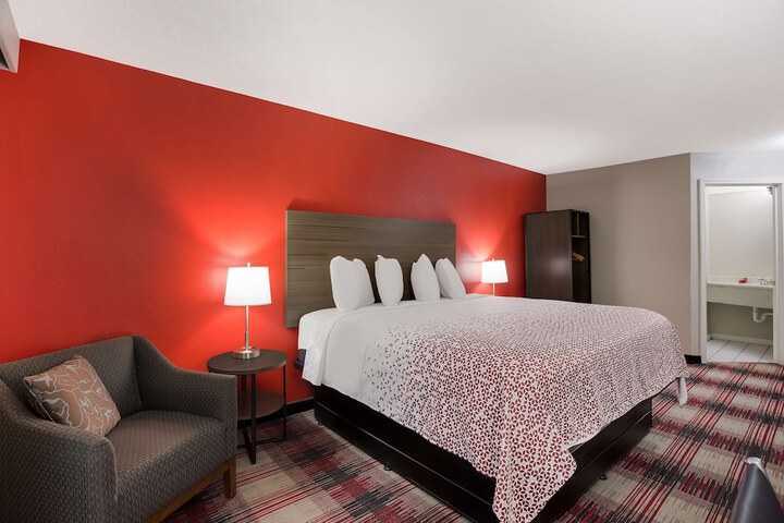 Room 20 of 33