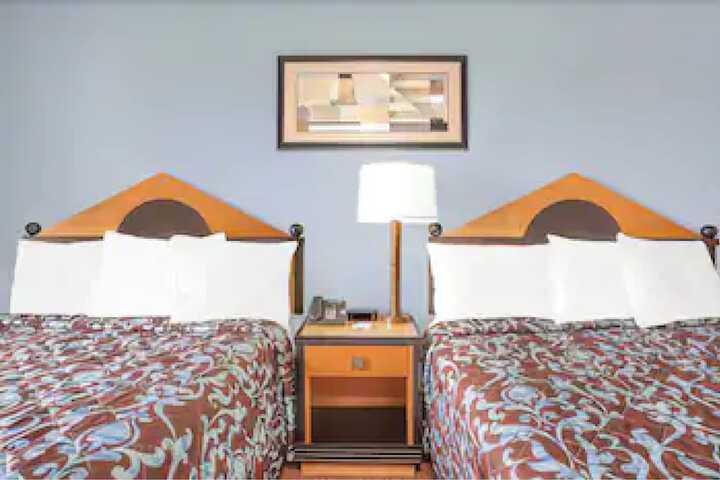 Room 11 of 26