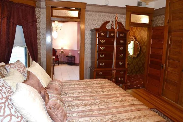 Room 7 of 37