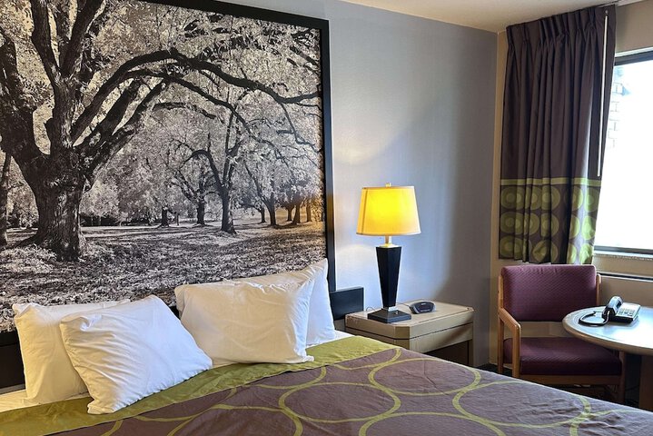 Room 11 of 50