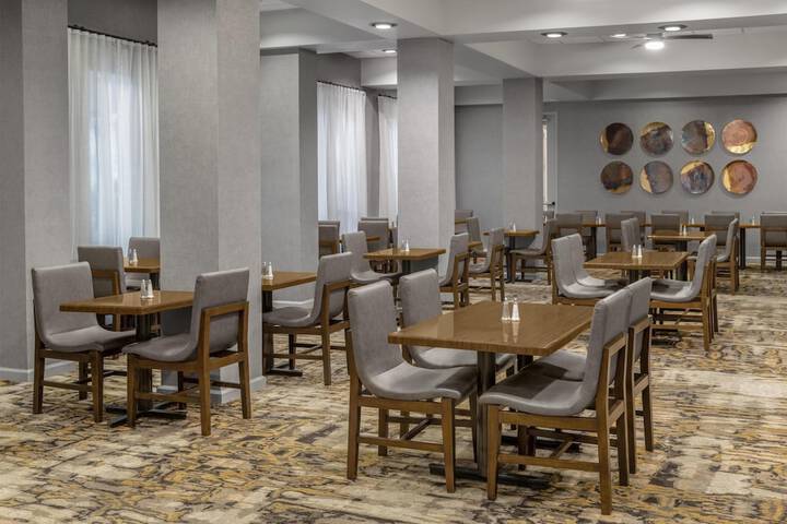 DoubleTree by Hilton Springfield
