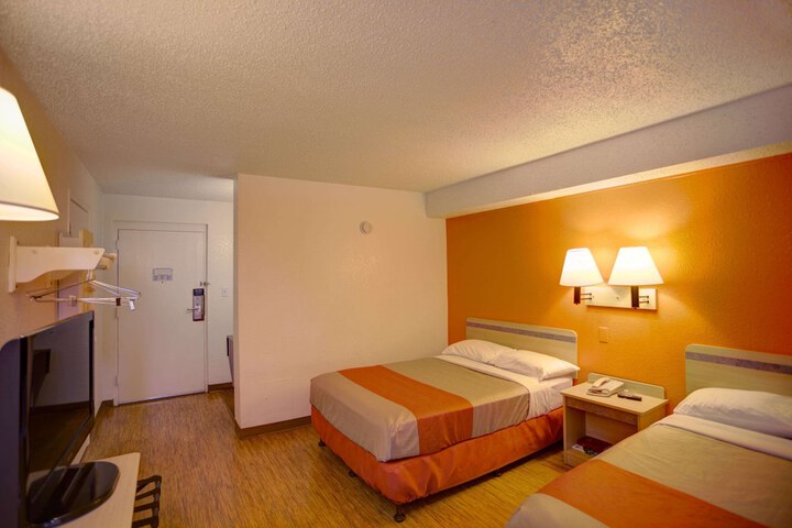 Motel 6 Council Bluffs IA - Omaha East