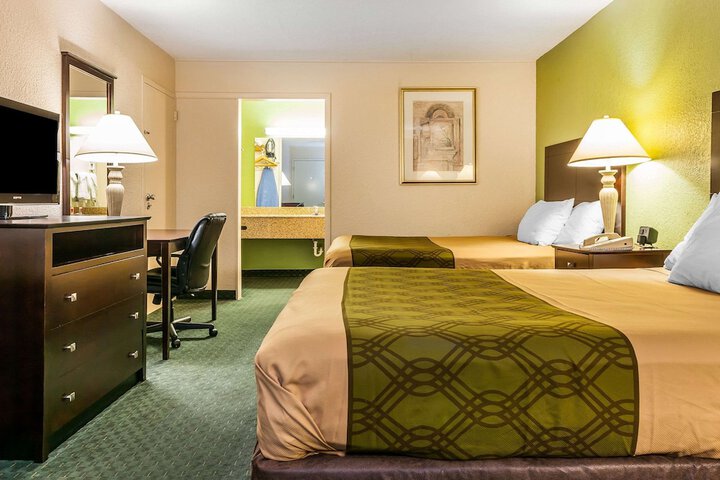 Room 27 of 36
