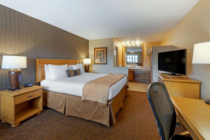 Room 28 of 34