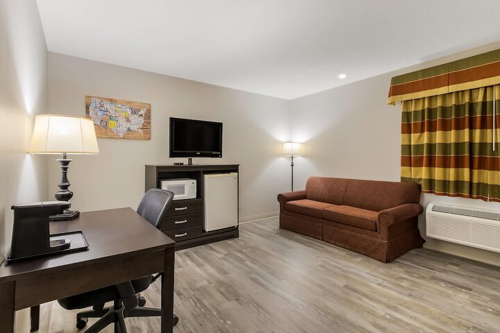 Econo Lodge Inn & Suites Yankton