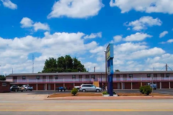 Hotel 3 of 27
