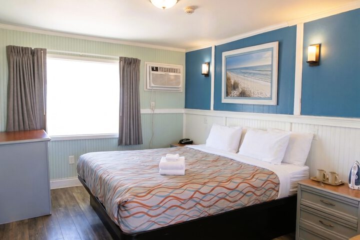 Colonial Inn Motel