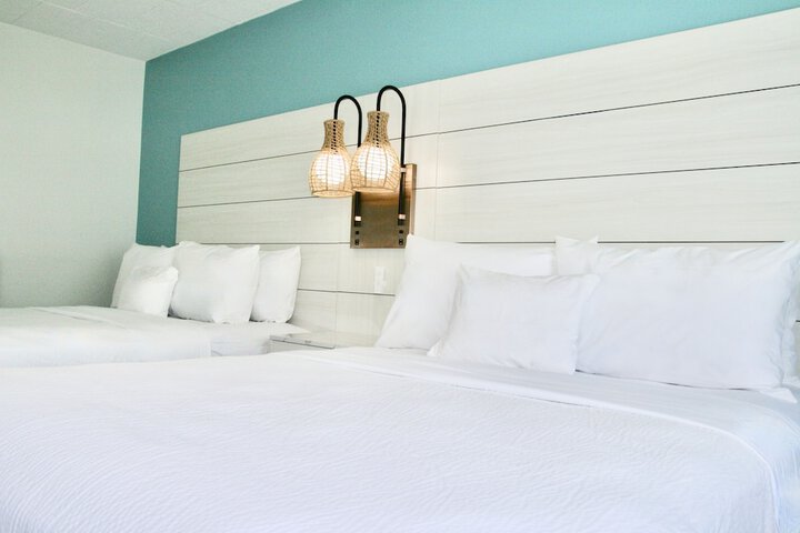 Hotel Cabana Oceanfront / Boardwalk