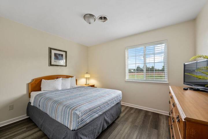 Room 9 of 34