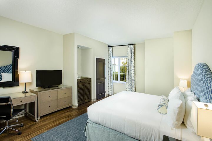 Room 10 of 20
