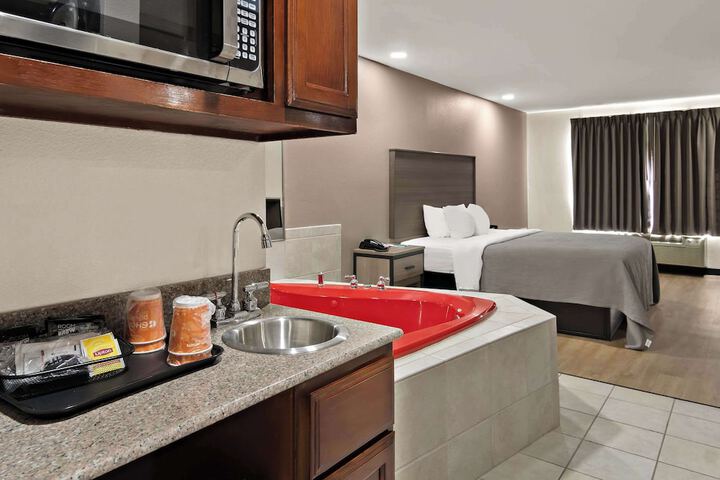 Room 33 of 45