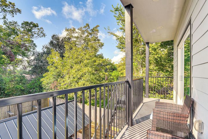 South Houston Townhome w / Patio & Gas Grill!