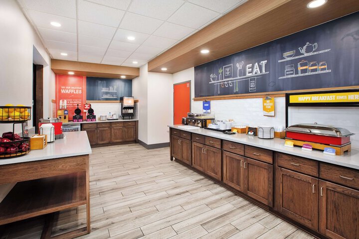 Hampton Inn Clinton IA