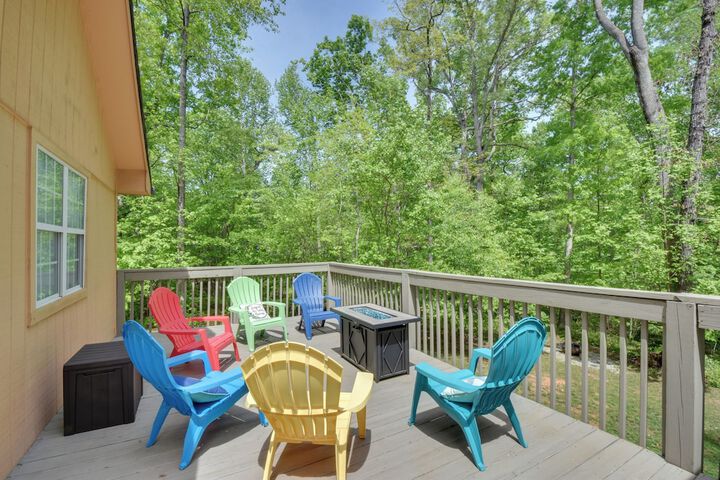 The Lake Place Cabin w / Golf Cart & Free Kayaks!