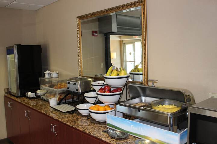 Breakfast/Coffee Service 64 of 71