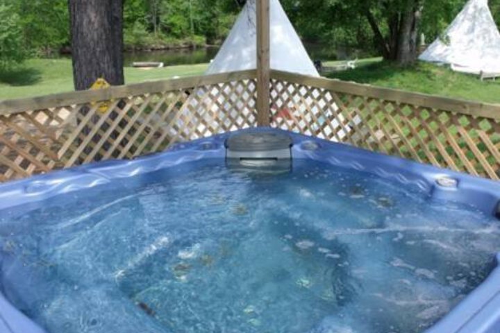 DIAMOND JOHNS RIVERSIDE RETREAT