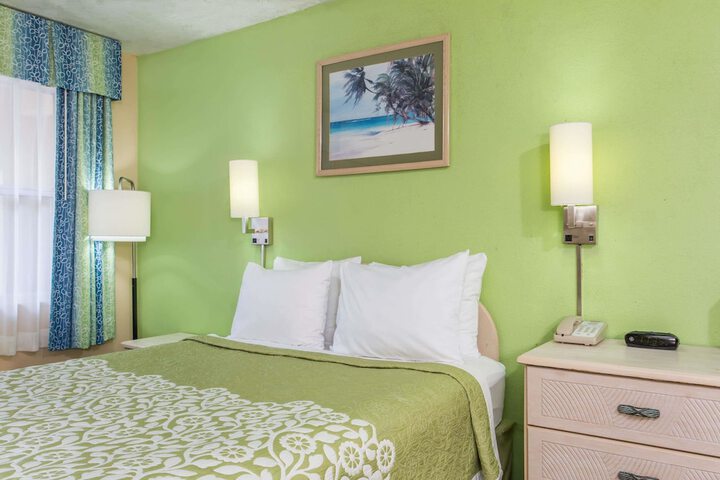 Room 20 of 39