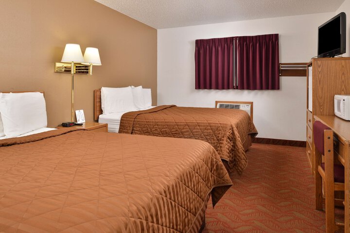 Room 17 of 37