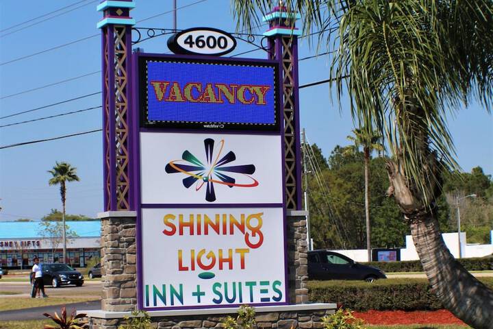 Shining Light Inn & Suites