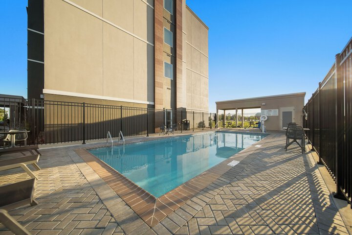 La Quinta Inn & Suites by Wyndham Sulphur (Lake Charles)