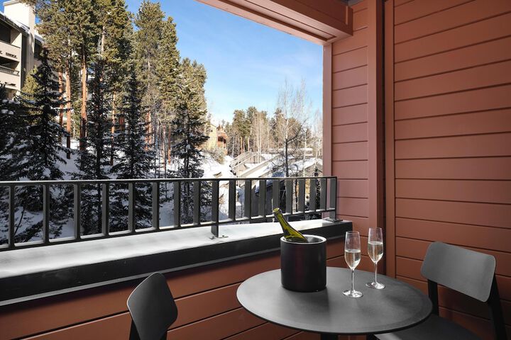Hotel Alpenrock Breckenridge Curio Collection by Hilton