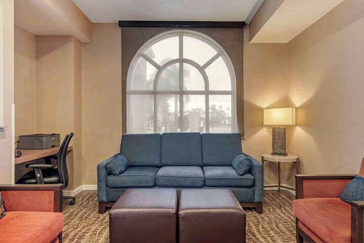 Comfort Inn Lathrop - Stockton Airport