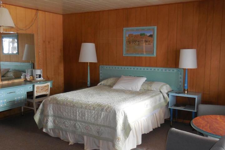 Room 58 of 79