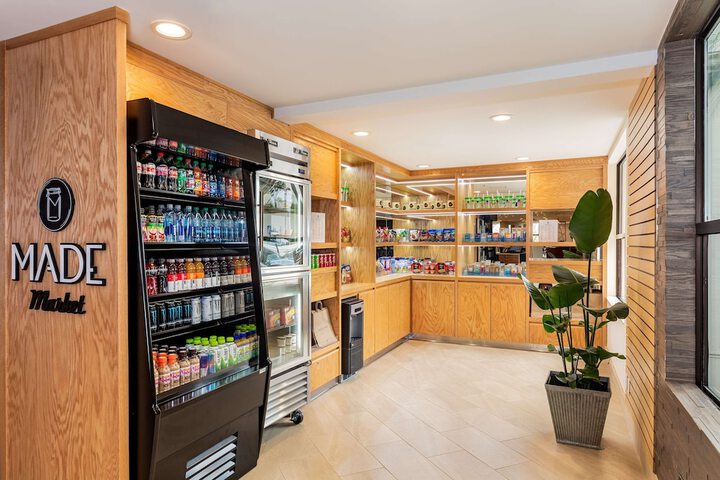 DoubleTree by Hilton Pomona