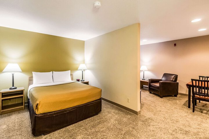 Room 27 of 46