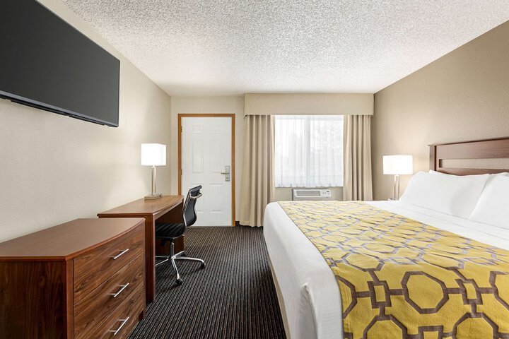 Room 12 of 36