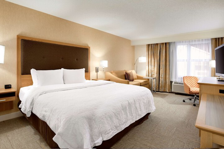 Hampton Inn & Suites Cleveland / Independence