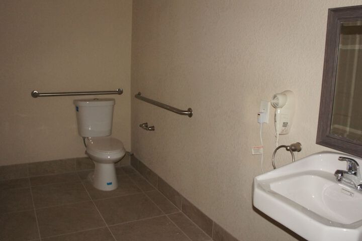 Room 16 of 25