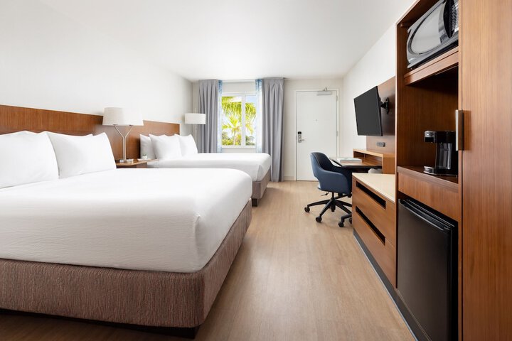 Room 34 of 61
