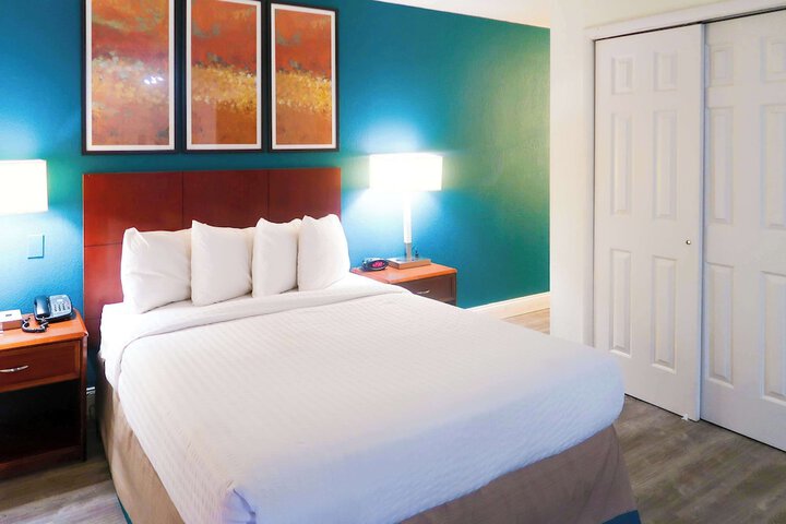 Room 16 of 31