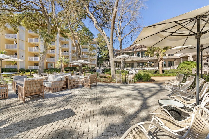 Hotel Exterior 88 of 97