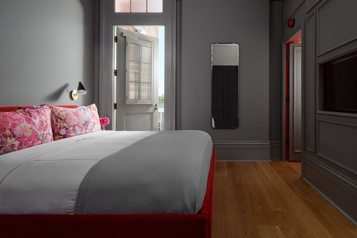 Room 25 of 51