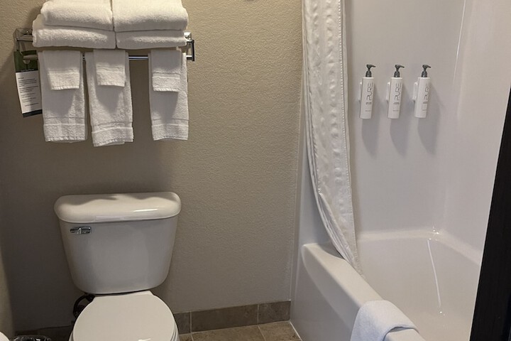 Room 30 of 94